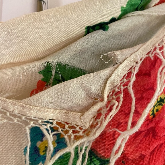 VTG Huge 60s floral folk fringe wool scarf festival cottagecore grannycore shawl - Picture 10 of 10